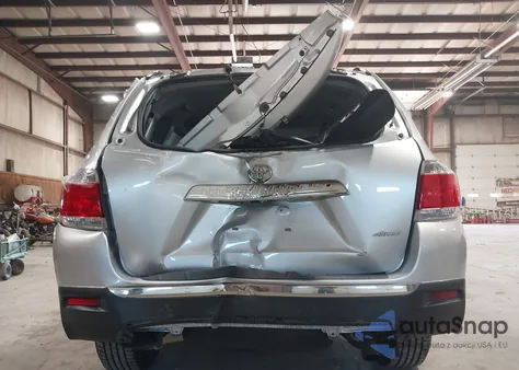 2013 Toyota Highlander Se V6 z USA, uszkodzony, nr VIN 5TDBK3EHXDS199757